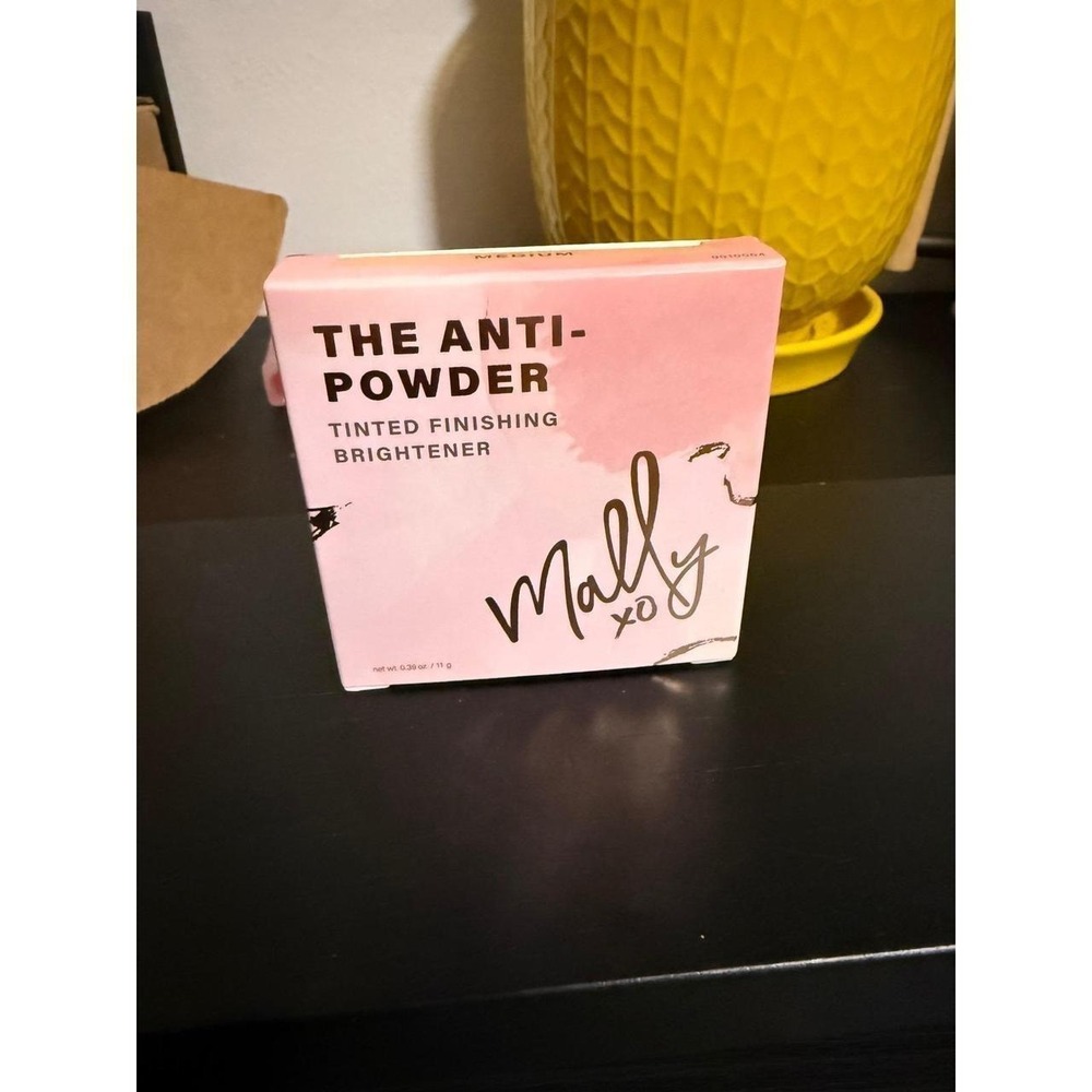 Mally Beauty The Anti-Powder Tinted Finishing Brightener Medium 0.39oz 11g New